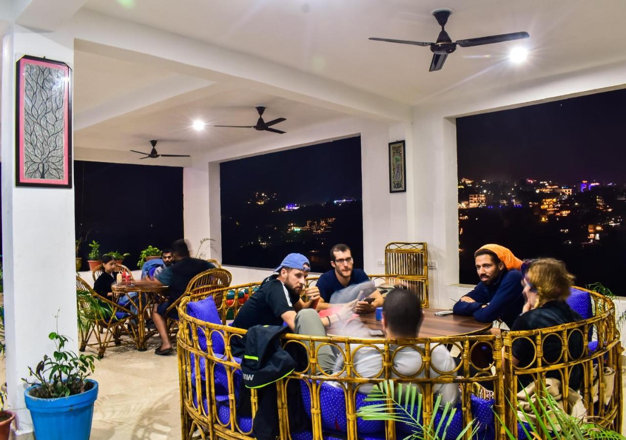 Skyard Rishikesh, Laxman Jhula Hostel Kültér fotó