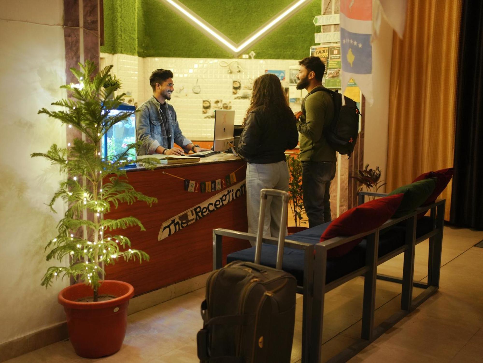 Skyard Rishikesh, Laxman Jhula Hostel Kültér fotó