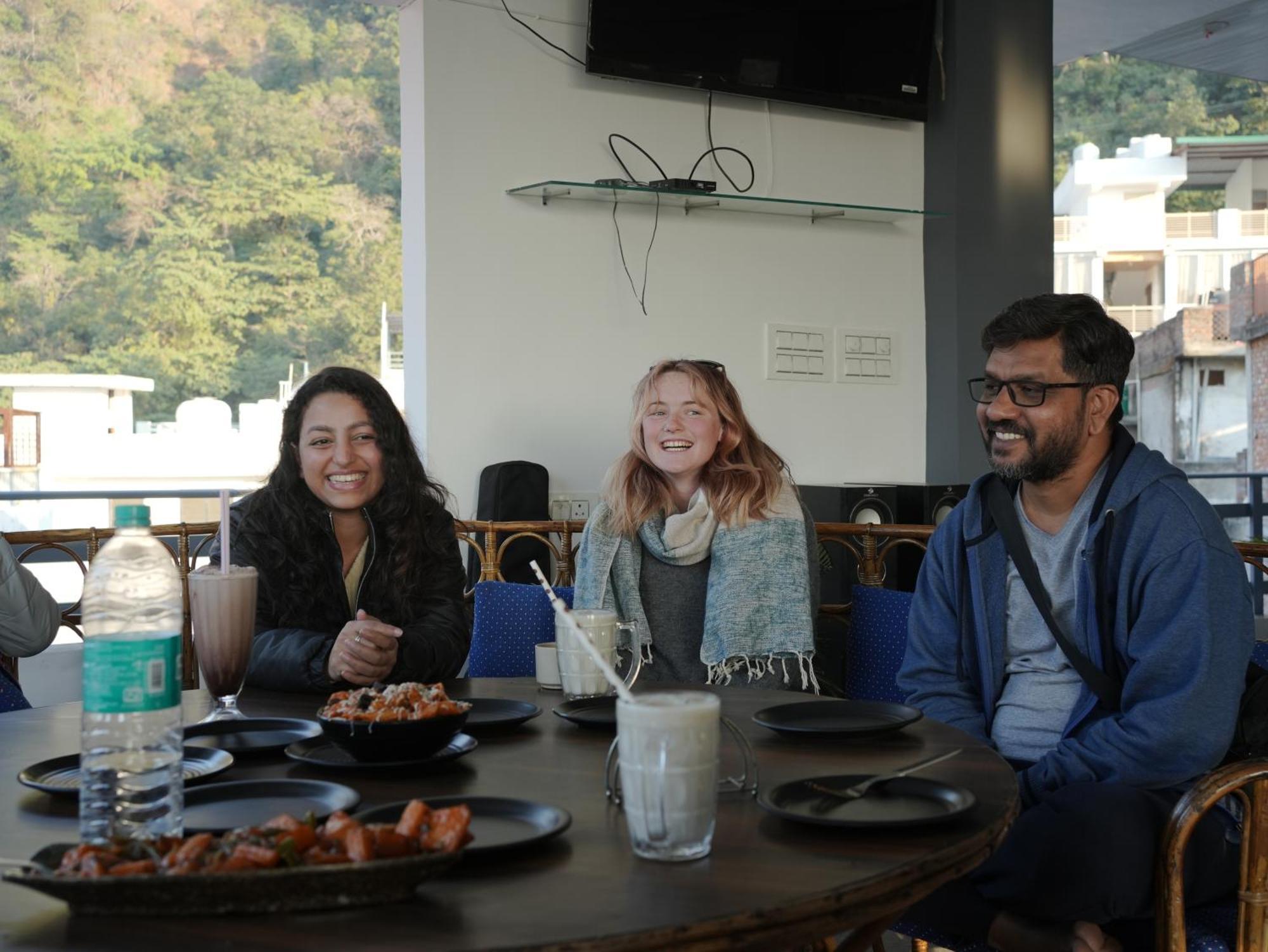Skyard Rishikesh, Laxman Jhula Hostel Kültér fotó