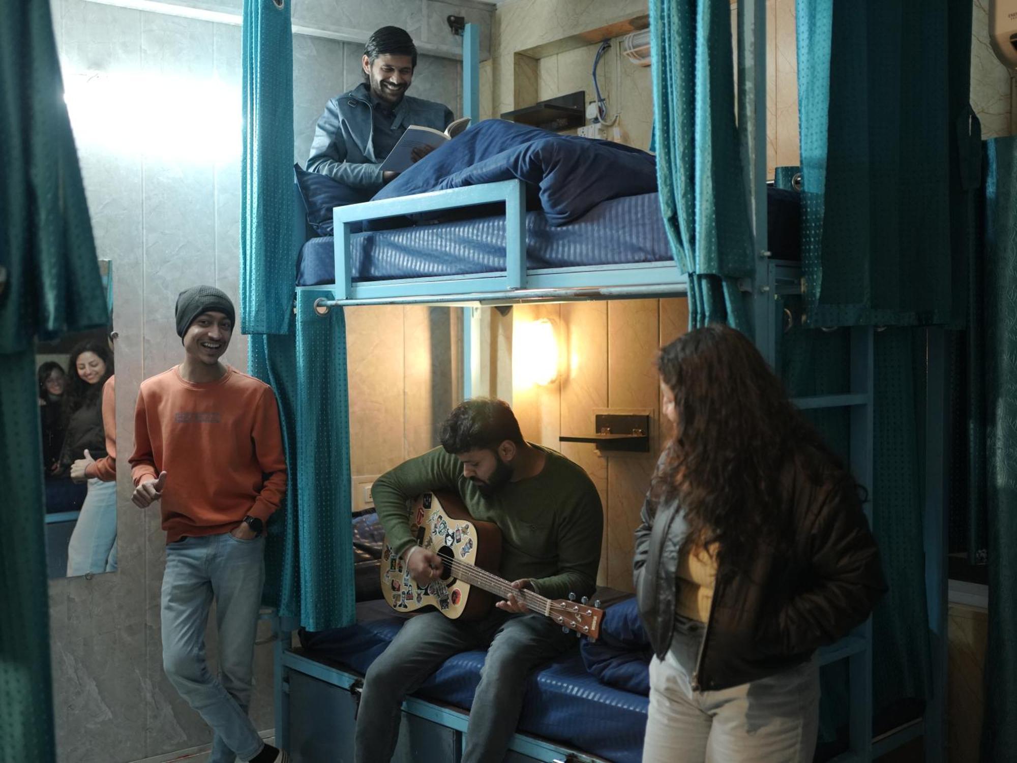 Skyard Rishikesh, Laxman Jhula Hostel Kültér fotó