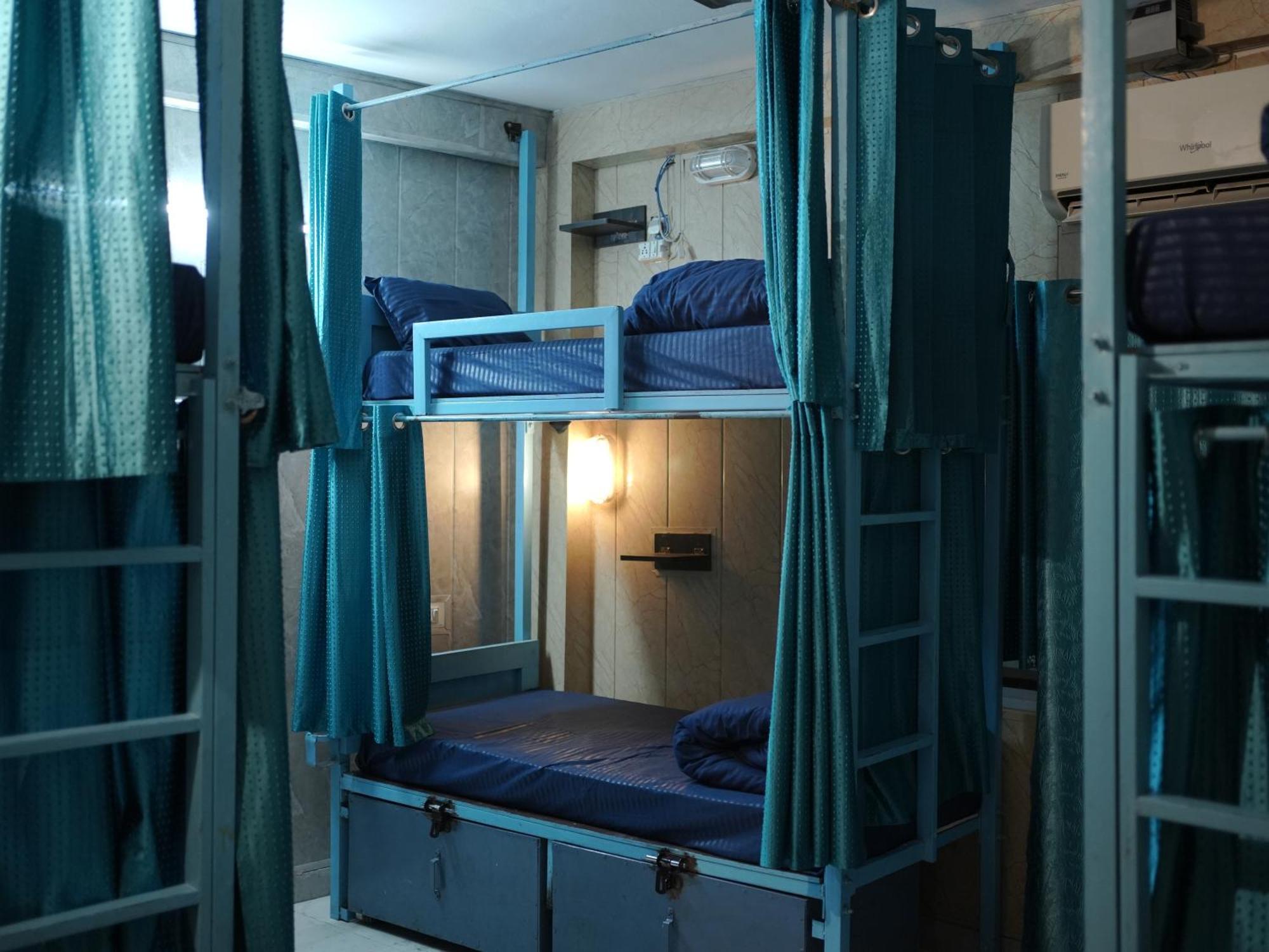 Skyard Rishikesh, Laxman Jhula Hostel Kültér fotó