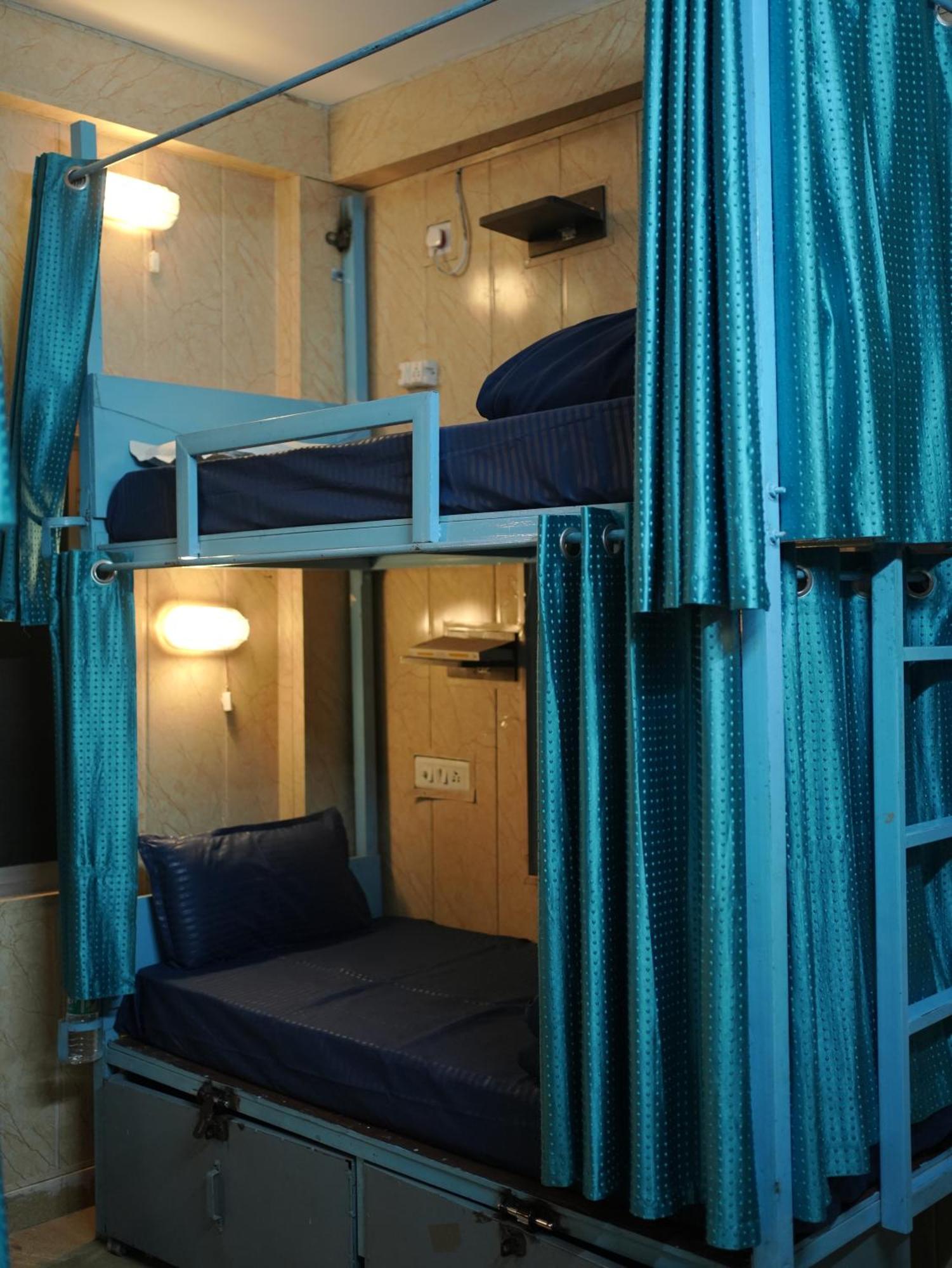 Skyard Rishikesh, Laxman Jhula Hostel Kültér fotó
