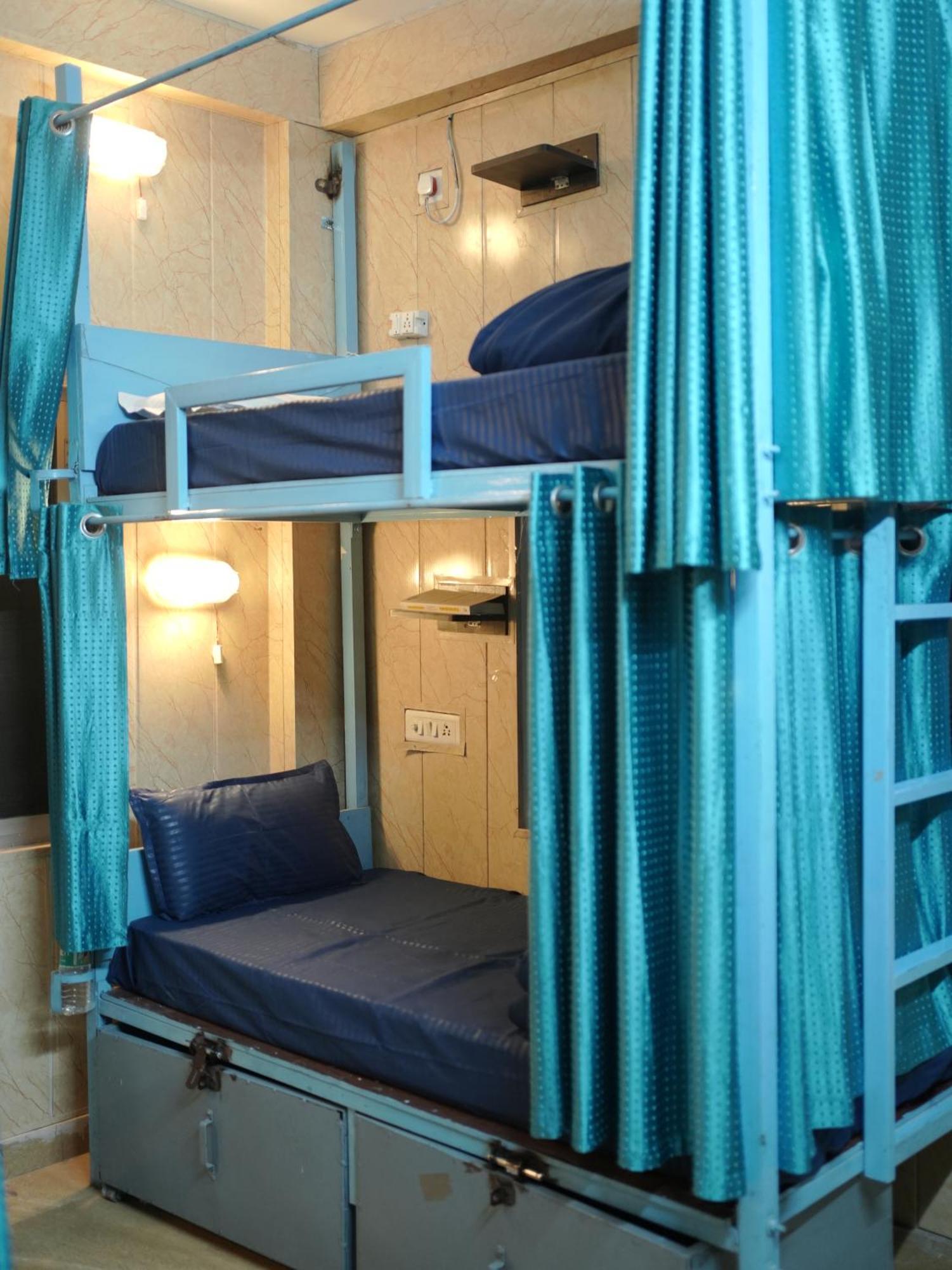 Skyard Rishikesh, Laxman Jhula Hostel Kültér fotó