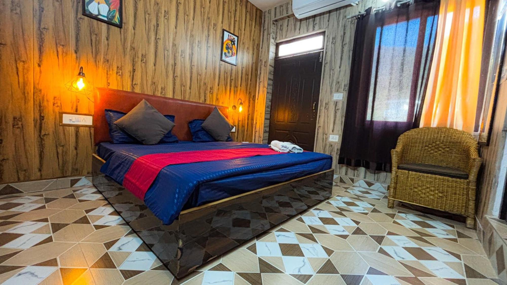 Skyard Rishikesh, Laxman Jhula Hostel Kültér fotó
