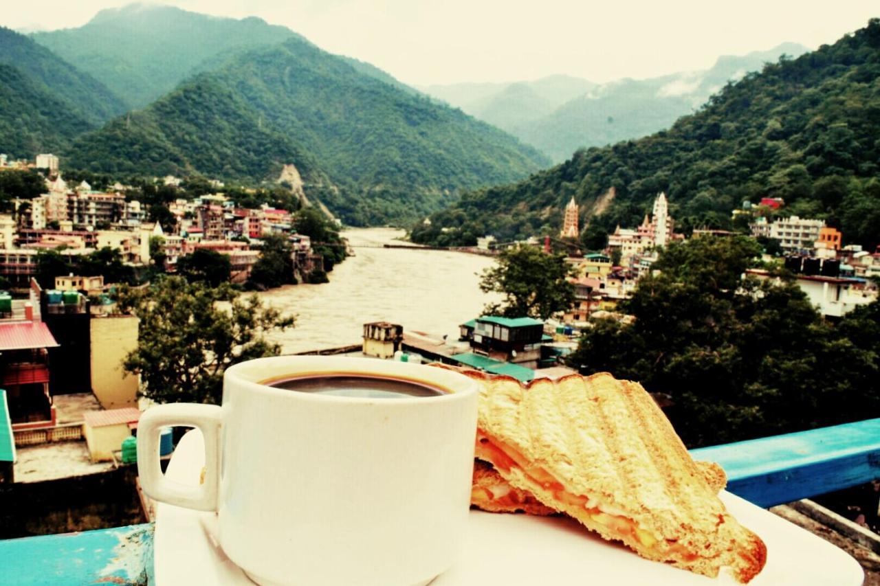 Skyard Rishikesh, Laxman Jhula Hostel Kültér fotó