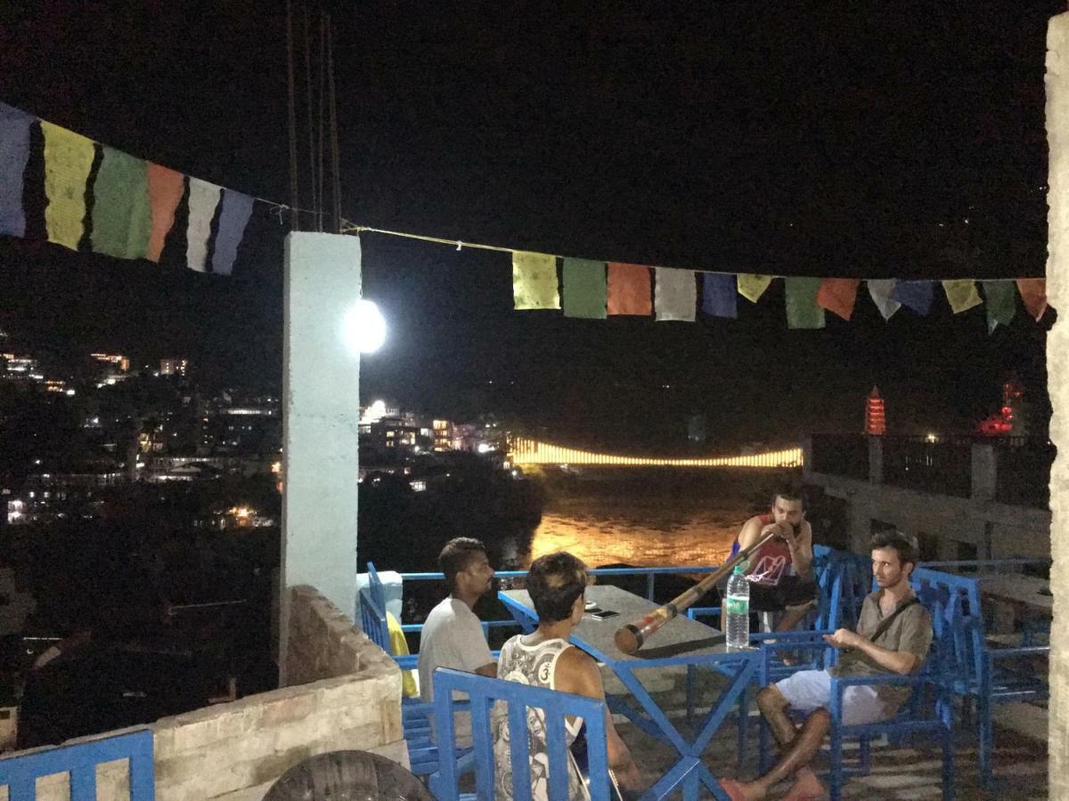 Skyard Rishikesh, Laxman Jhula Hostel Kültér fotó