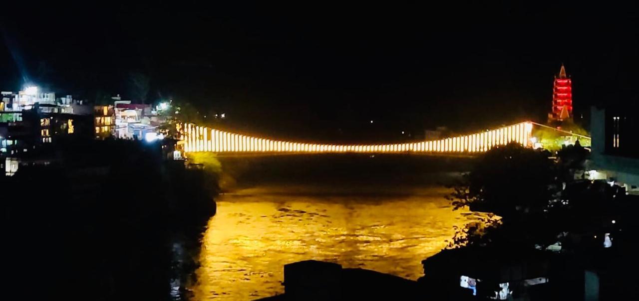 Skyard Rishikesh, Laxman Jhula Hostel Kültér fotó